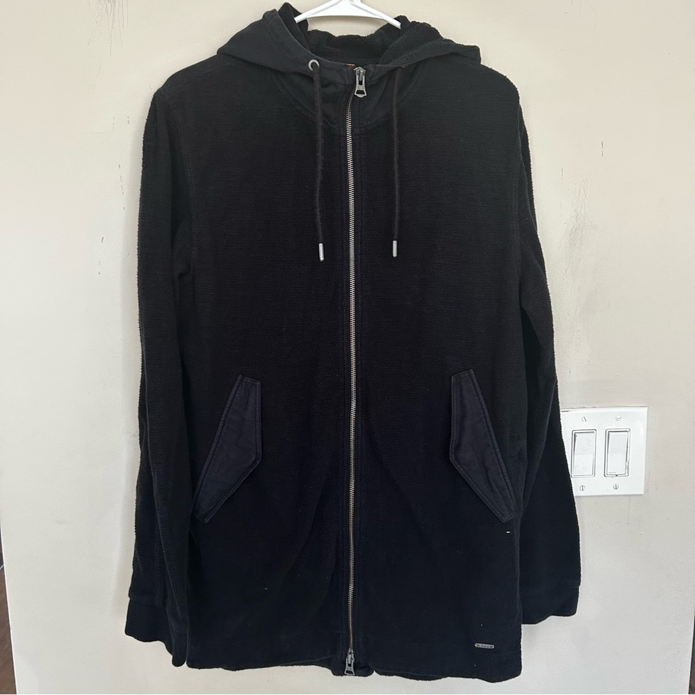 Boss Hugo Boss Man’s Zantiago Black Zip-Up Hoodie. Size Medium